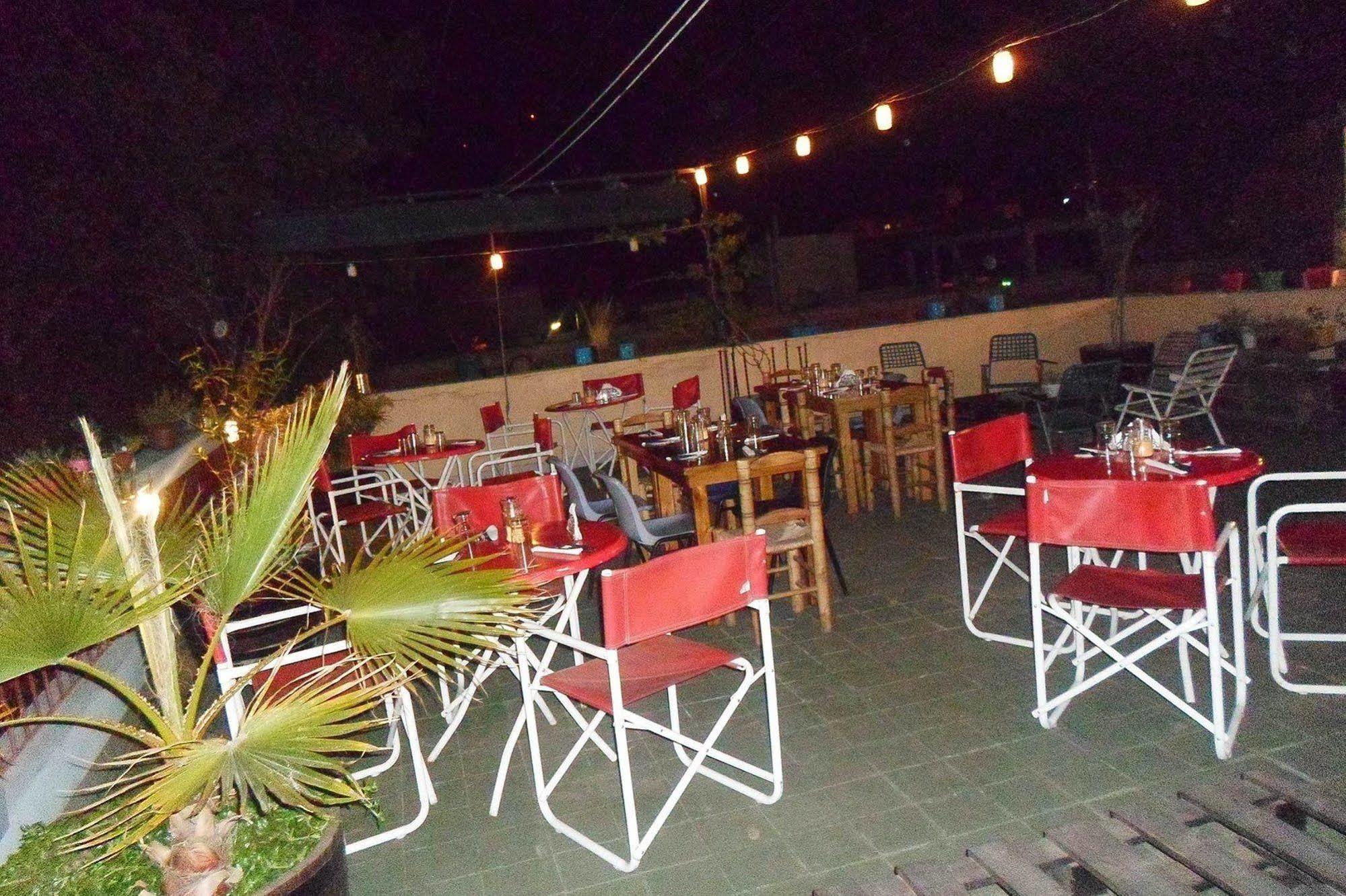 Hostal Confluencia Mendoza Exteriör bild